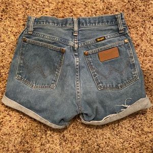 VINTAGE WRANGLER SHORTS